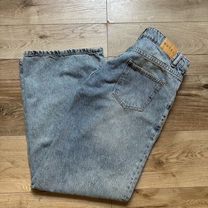 Roomy Extra Wide Low Rise Jeans In Vintage Blue Wash